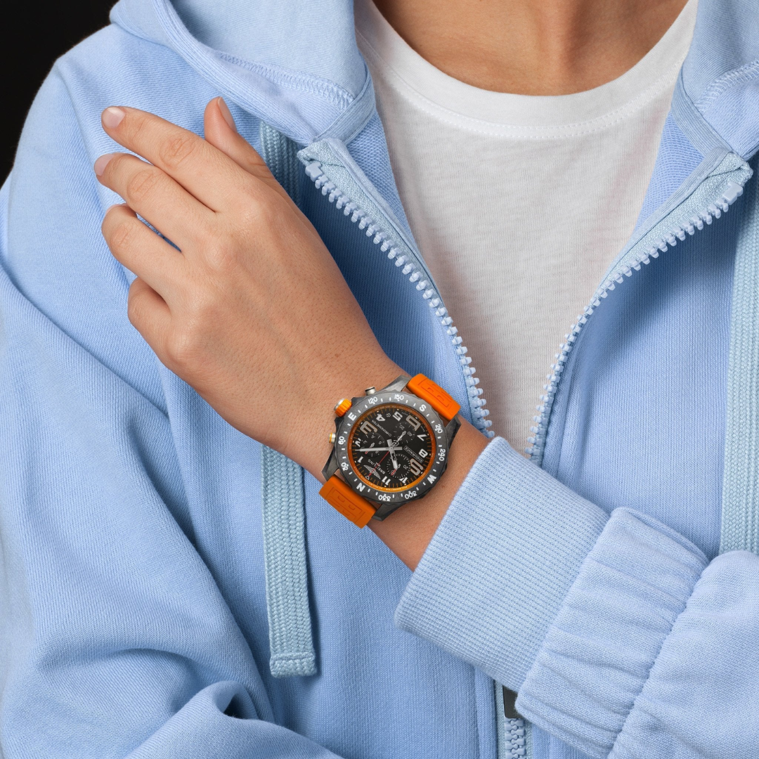 BREITLING Endurance Pro Orange Pour homme